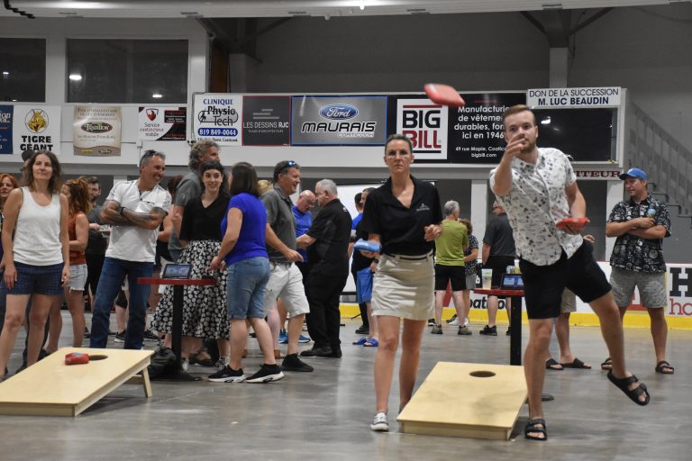 La Mrc De Coaticook Tient Son Premier Tournoi De Poches Le Progrès De Coaticook 